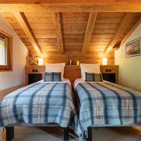 La Manigodine Piscine 18-24 Pers Chalet