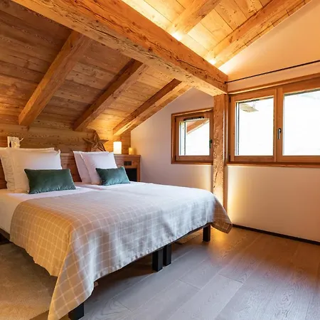 La Manigodine Piscine 18-24 Pers Chalet *