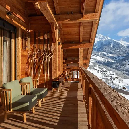 La Manigodine Piscine 18-24 Pers Chalet *