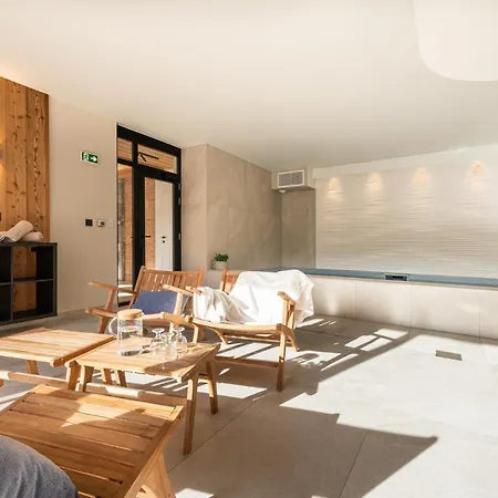 La Manigodine Piscine 18-24 Pers